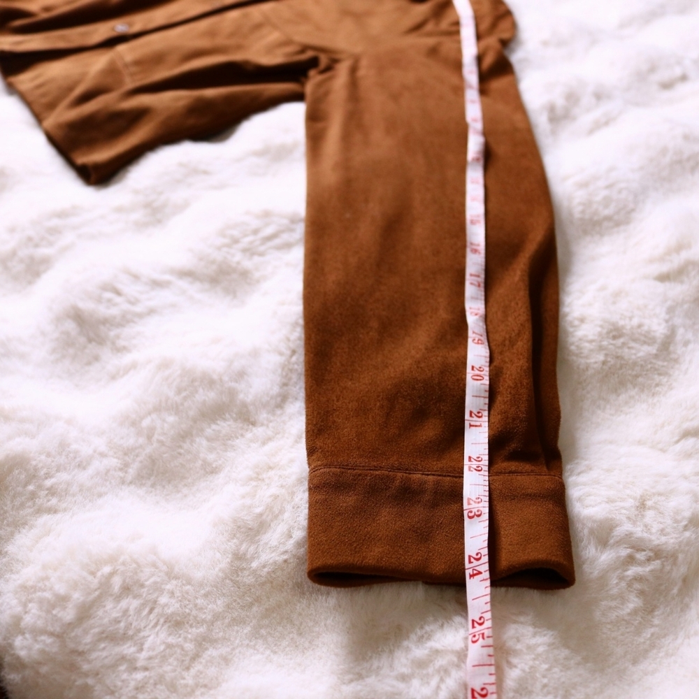 FREE SHIPPING Zara Faux Suede Cropped Button Down Top, Small - Picture 7 of 8